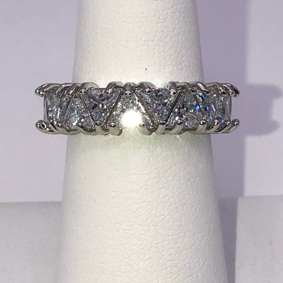 18k 6ct Trillion Eternity Band - Picture 8 of 16